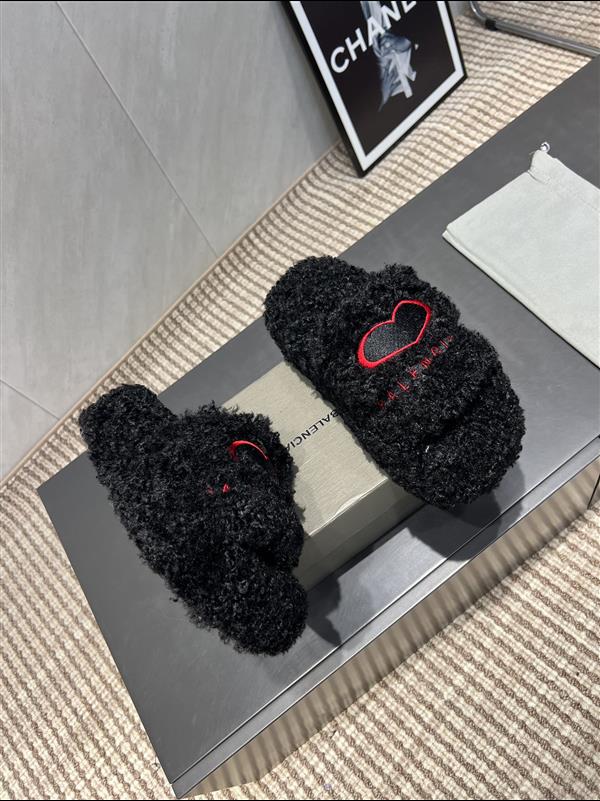 2025112818448809 210